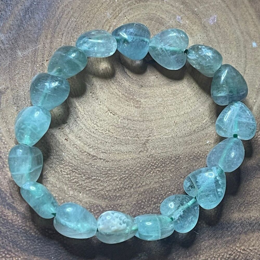 Green fluorite heart shape 10mm 7” ONE beaded stretch bracelet new crystal beads